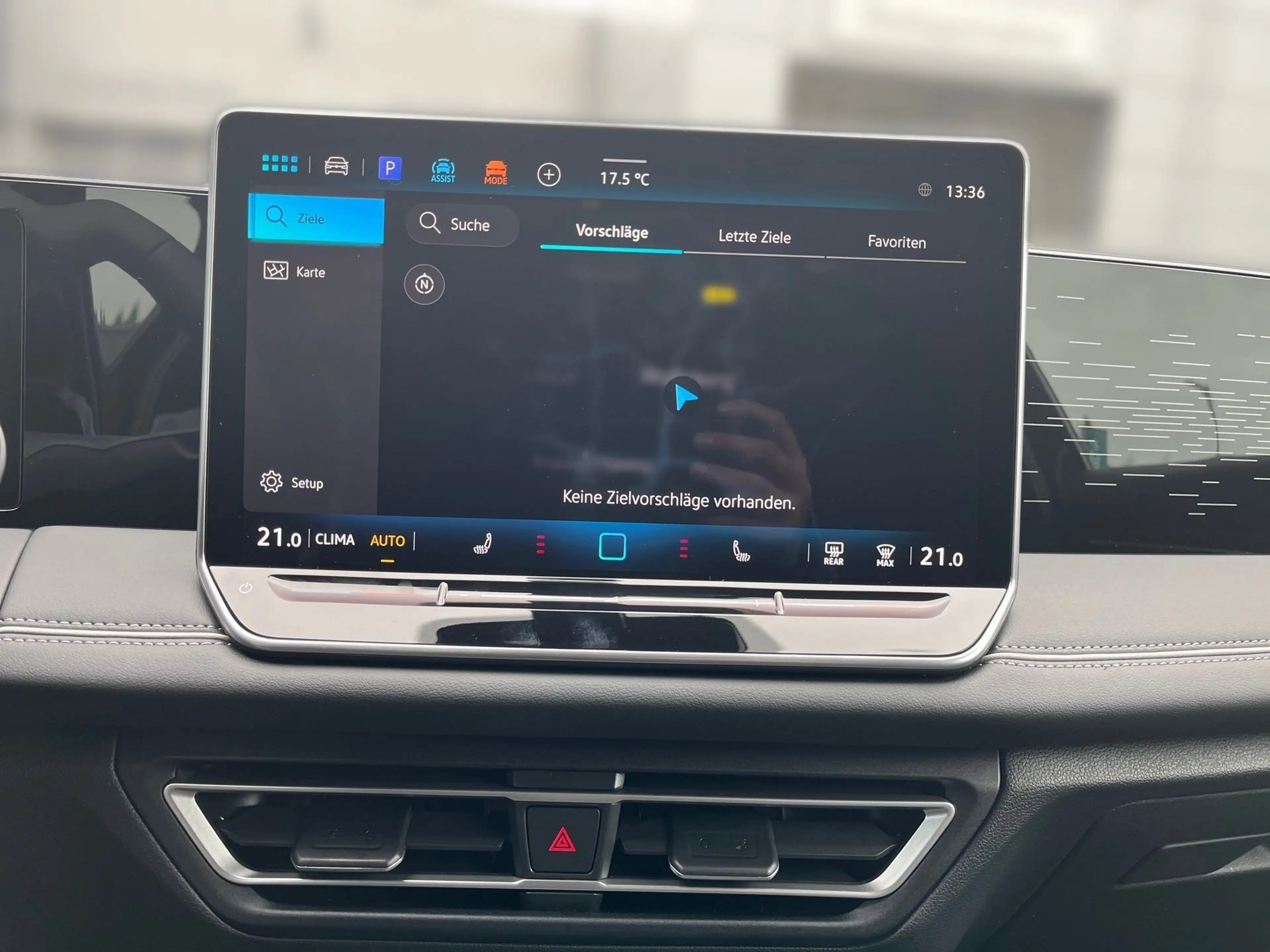 Volkswagen Tiguan 1.5 eTSI Elegance *PANO*AHK*NAVI* — photo 13