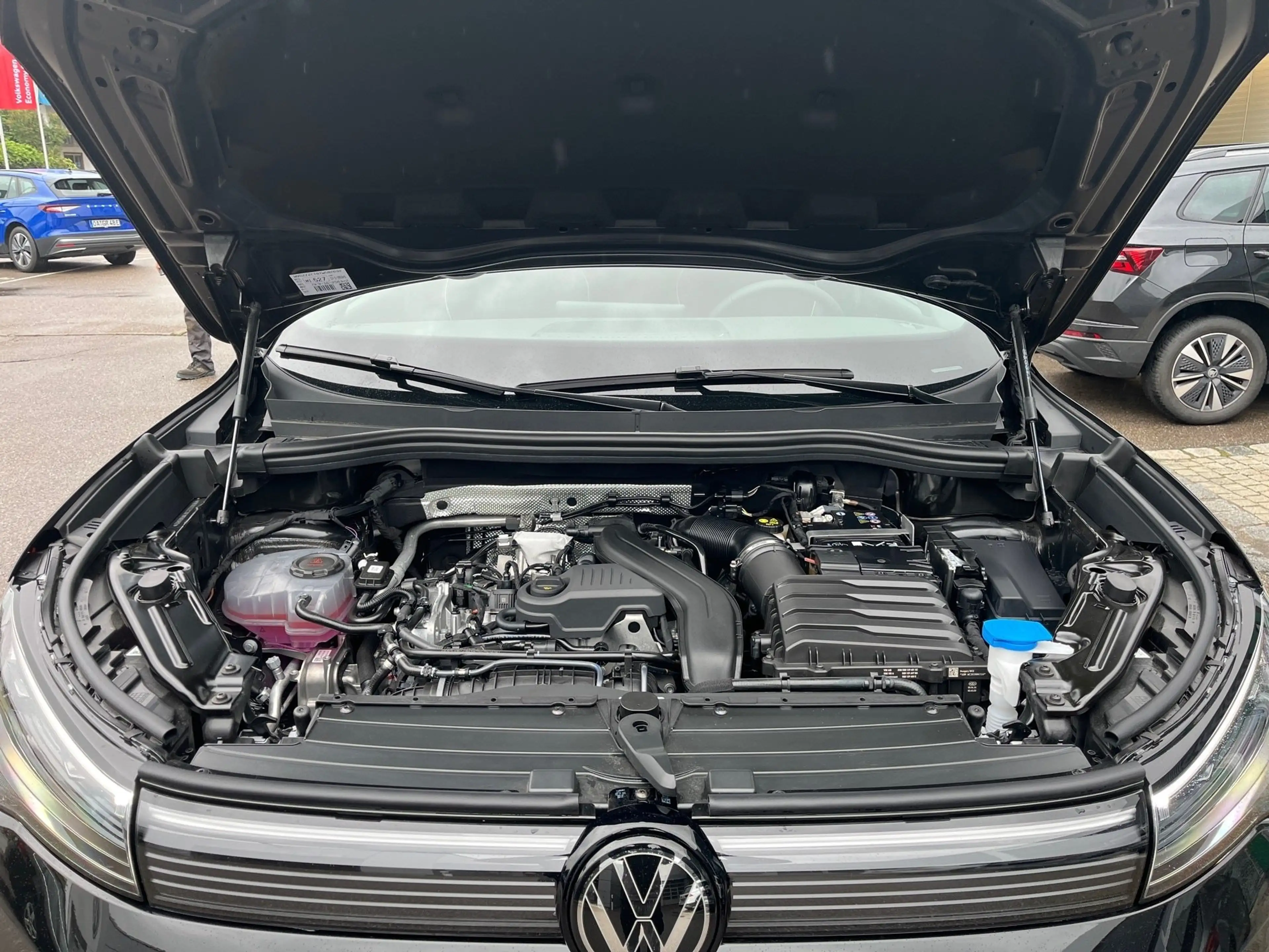 Volkswagen Tiguan 1.5 eTSI Elegance *PANO*AHK*NAVI* — photo 9