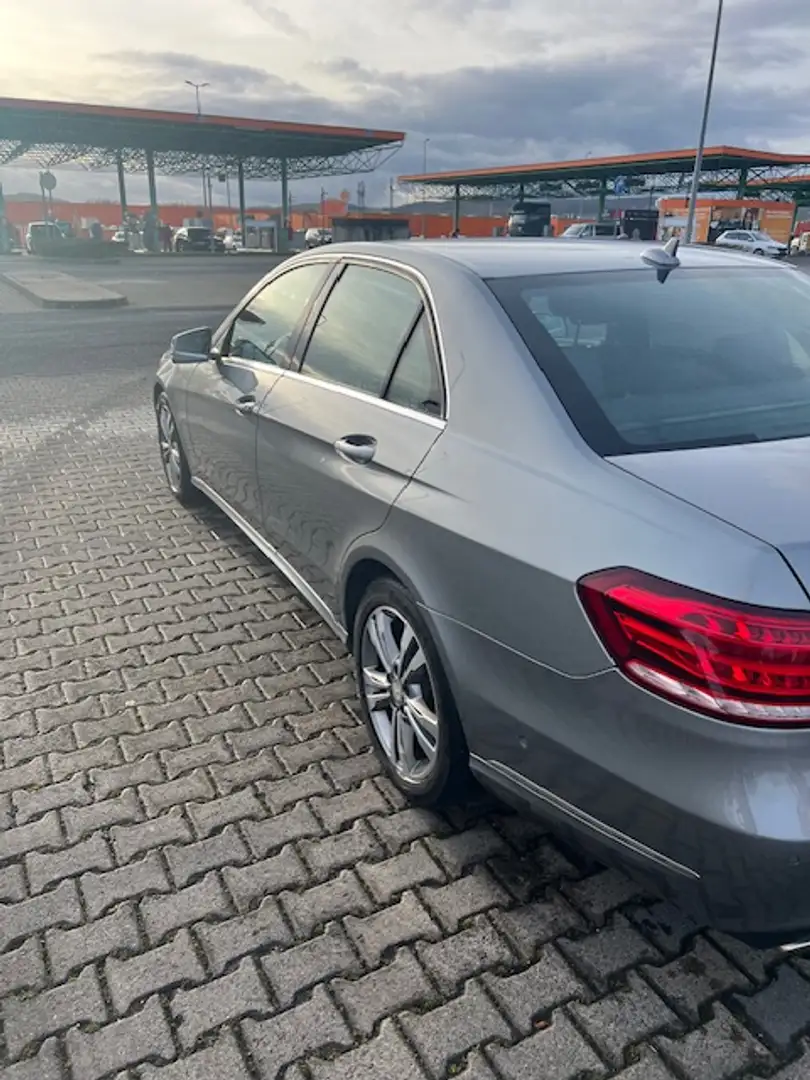 Mercedes-Benz E 250 E-Klasse Diesel CDI DPF BlueEFFICIENCY Automatik A Plateado - 2
