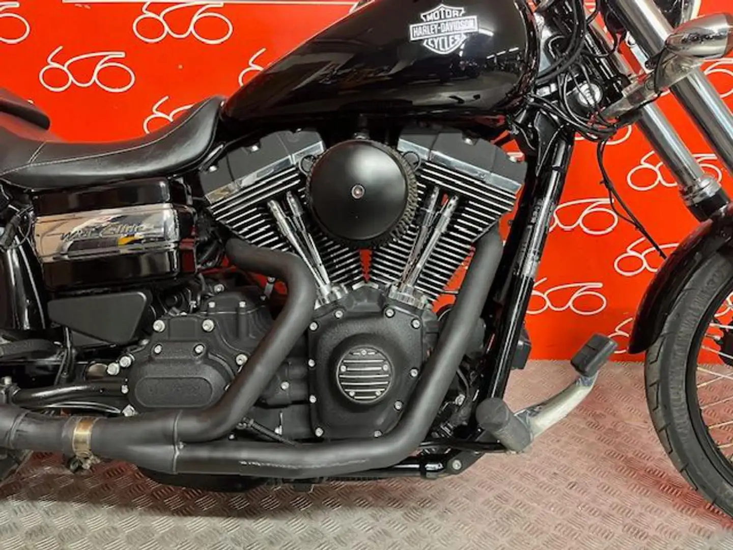 Harley-Davidson Dyna Wide Glide 1585 Černá - 2