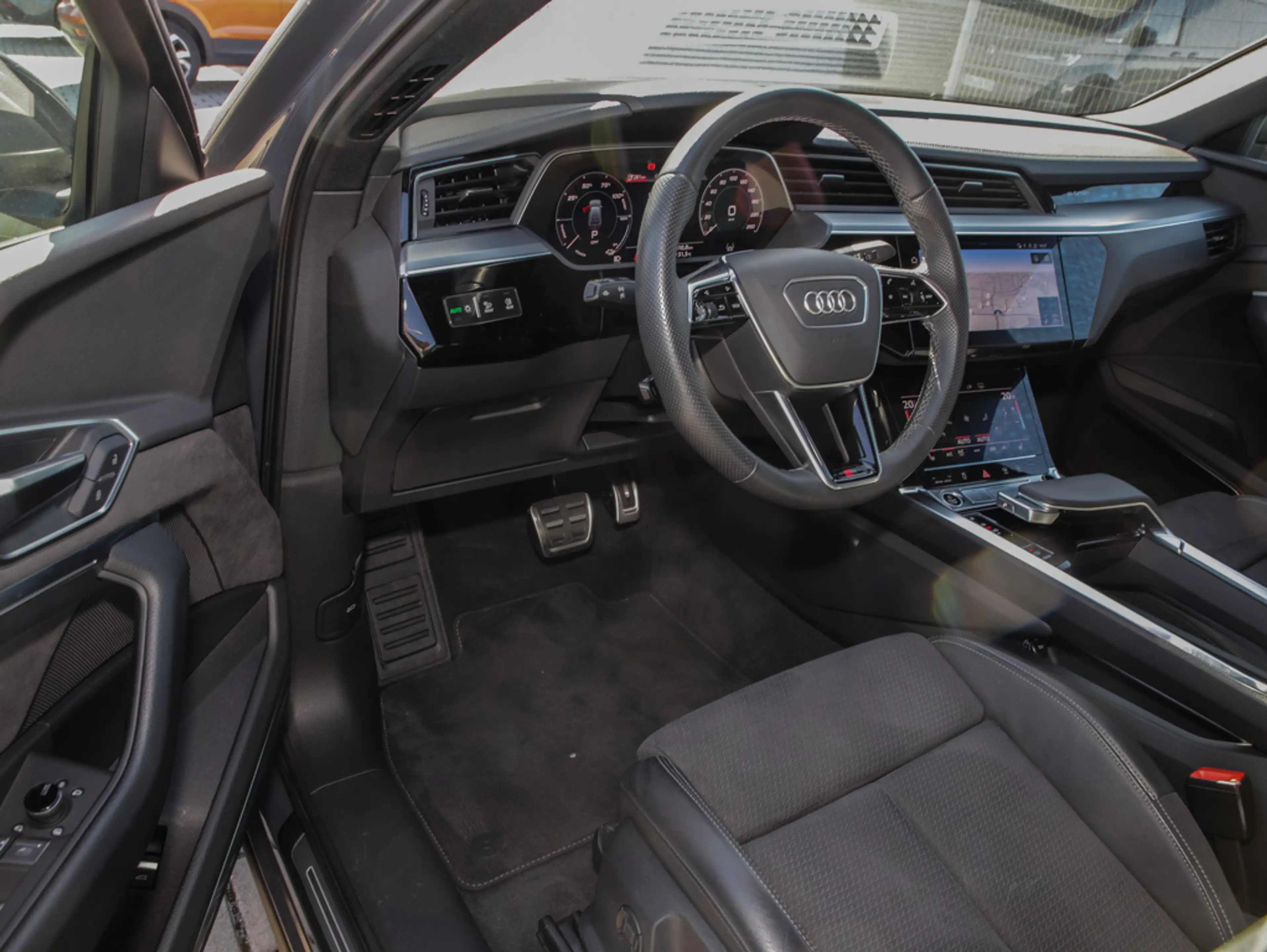 Audi Q8 e-tron Sportback 50 qu 2x S line B&O Nav 360° — photo 11