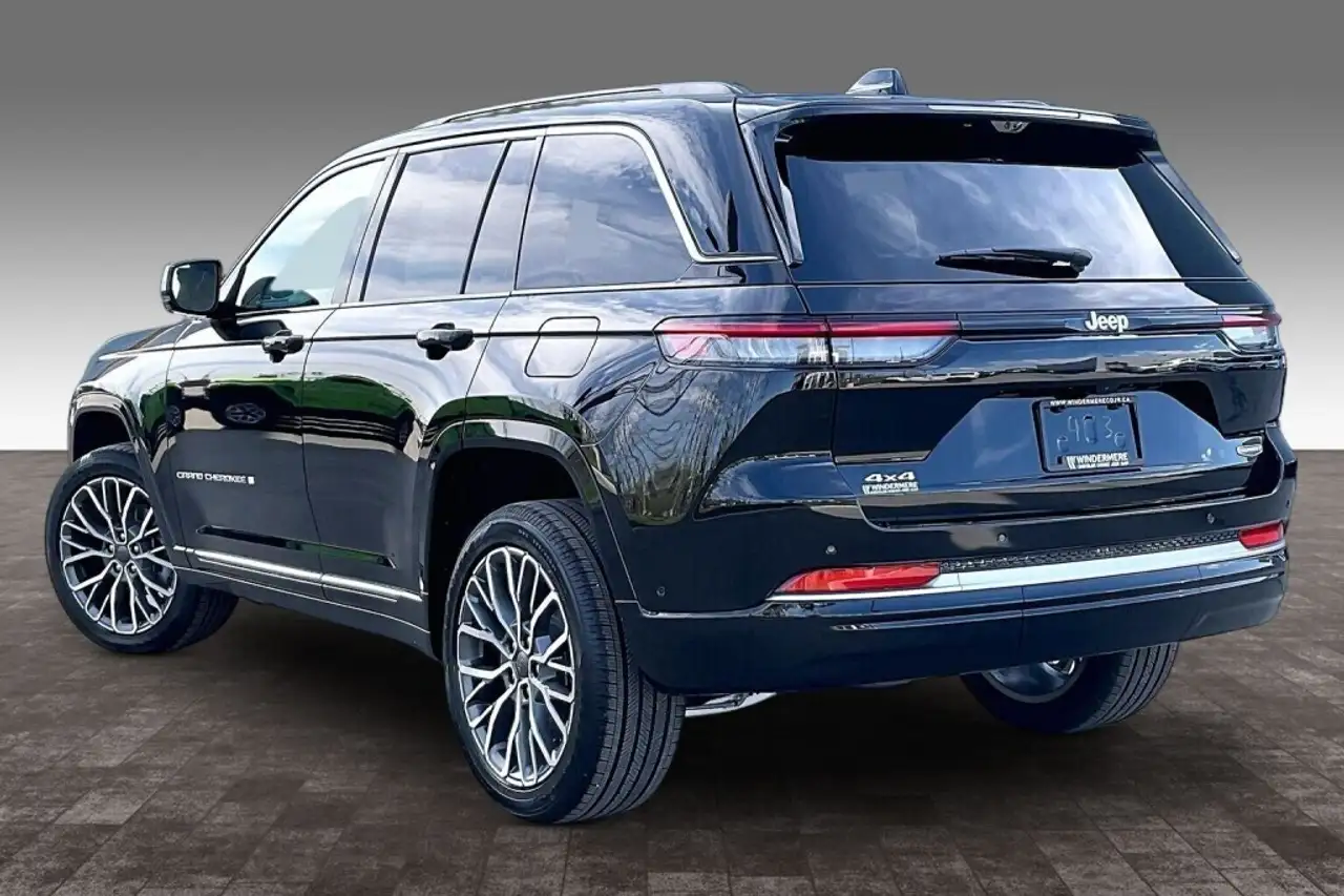 Jeep Grand Cherokee снимка Jeep Grand Cherokee