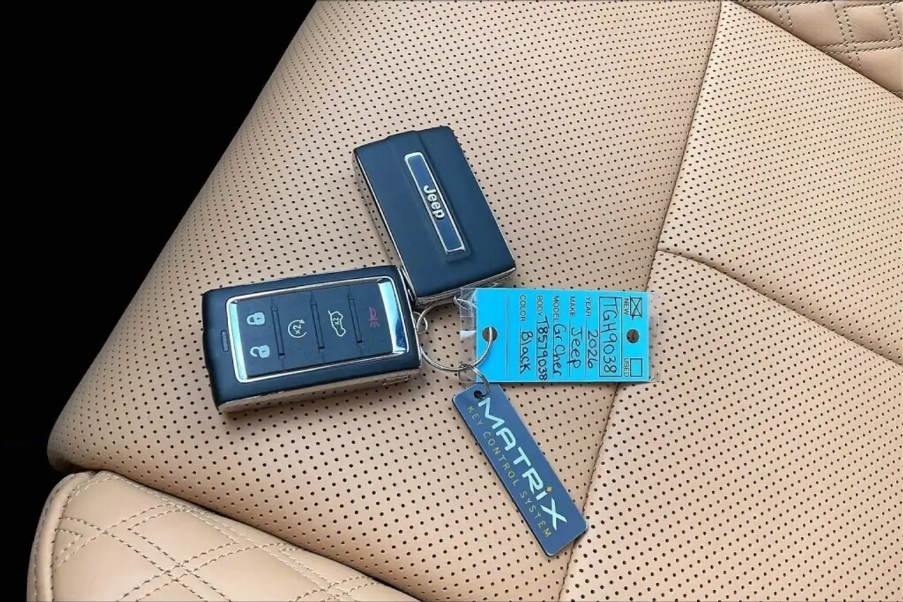 Jeep Grand Cherokee снимка Jeep Grand Cherokee