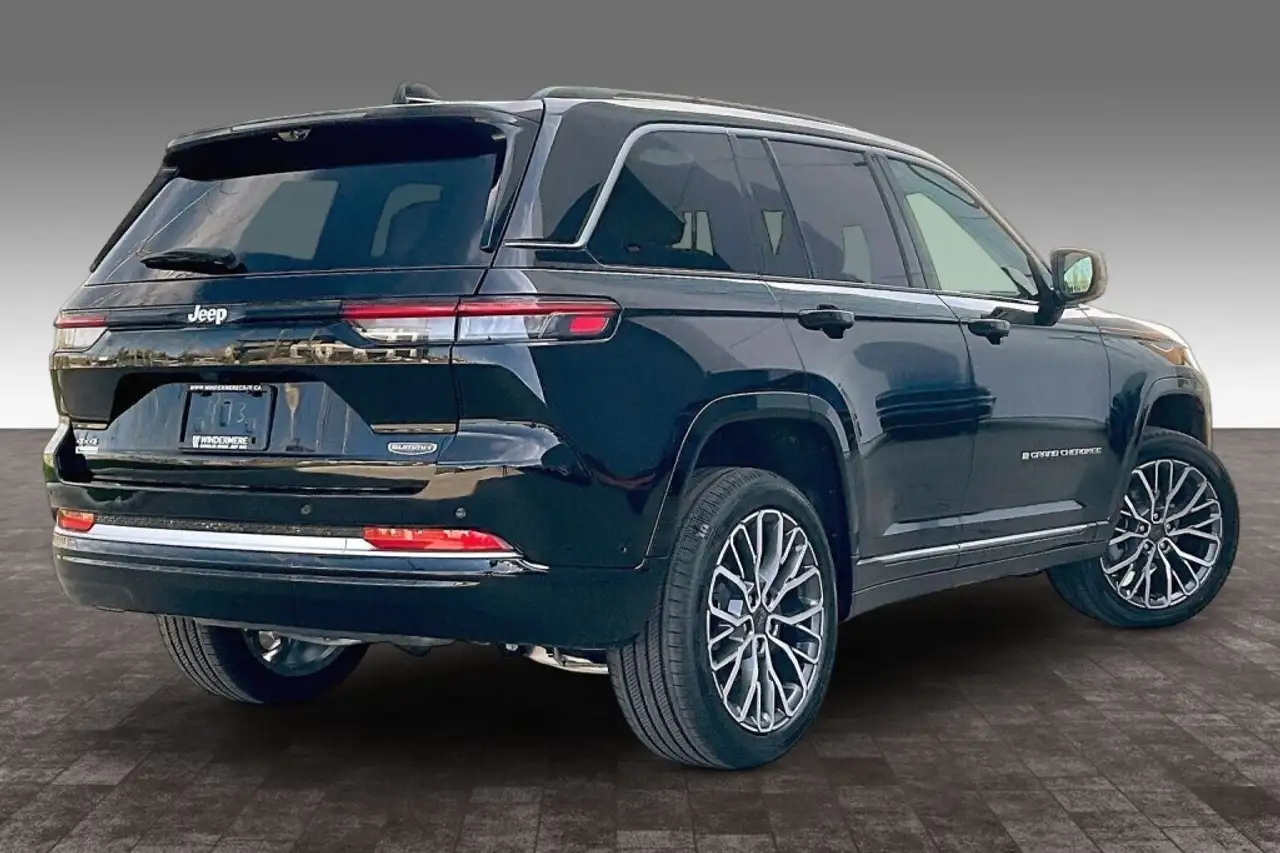 Jeep Grand Cherokee снимка Jeep Grand Cherokee