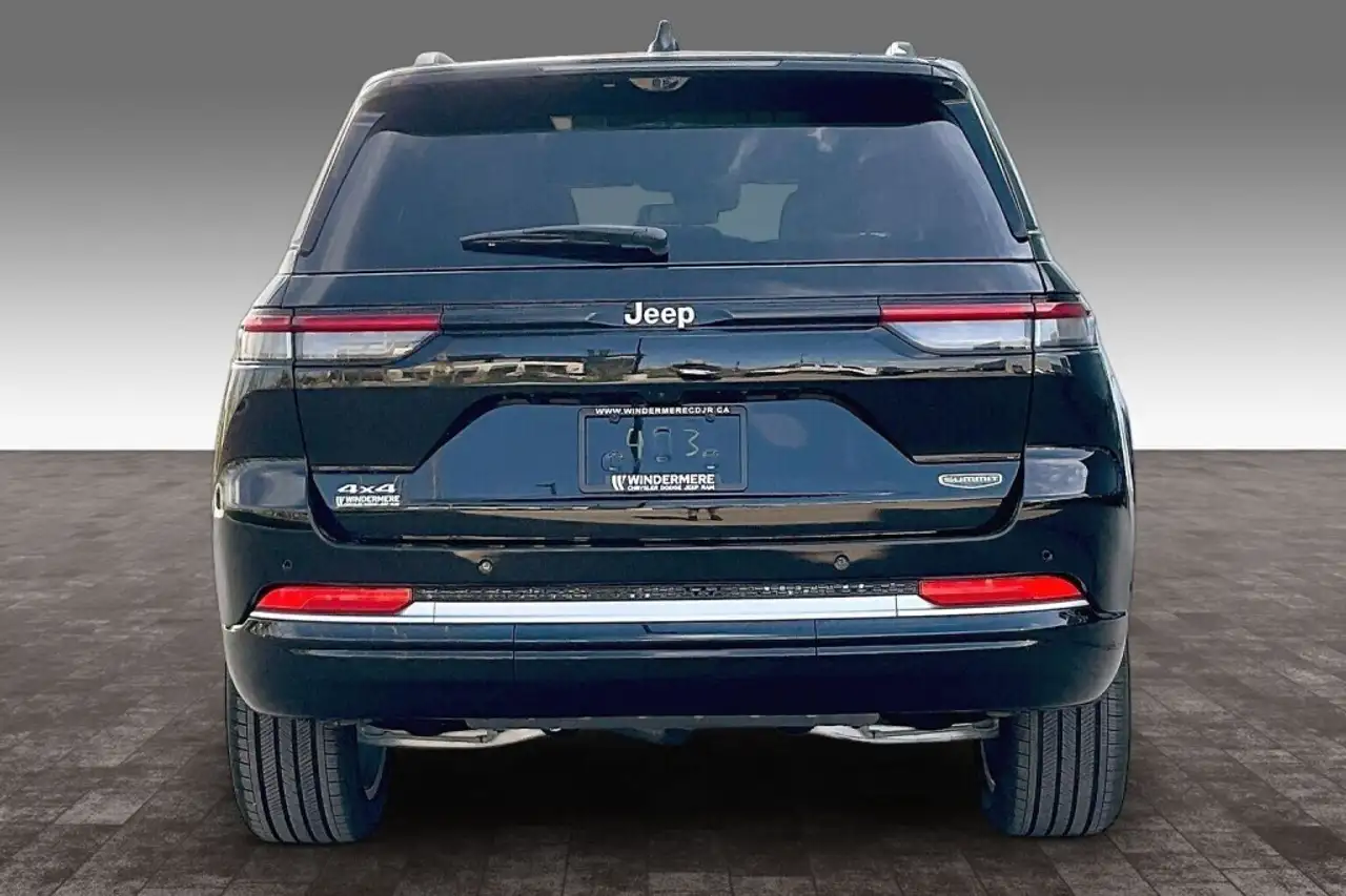 Jeep Grand Cherokee снимка Jeep Grand Cherokee
