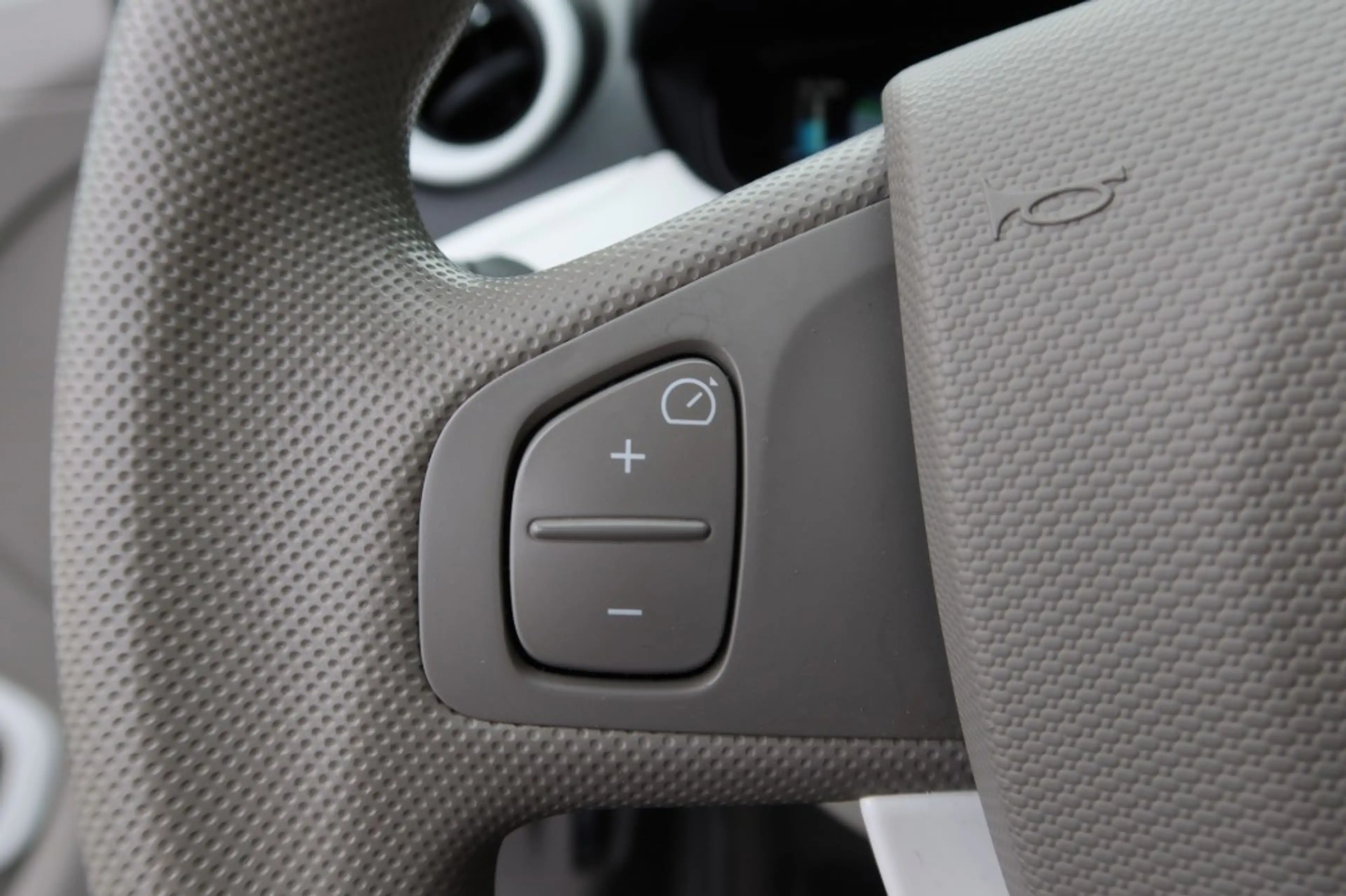 Renault ZOE R90 Life 41kWh NAVI, Camera, PDC, Cruise, Koop Acc — photo 11
