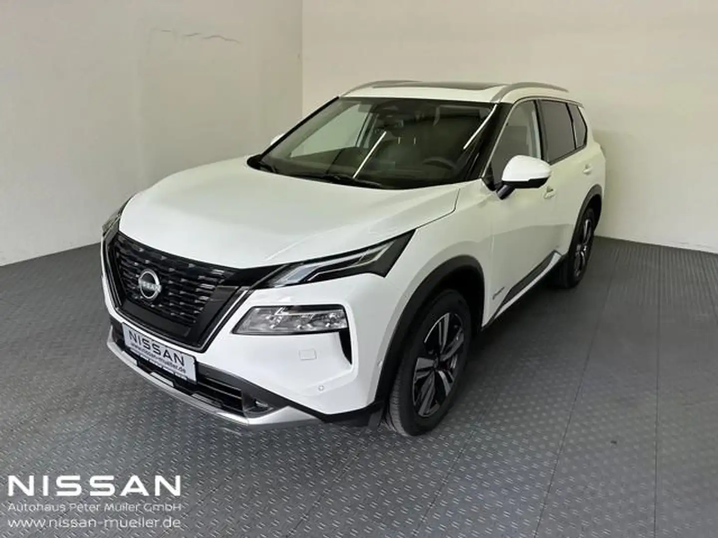 Nissan X-Trail e-Power e-4ORCE Tekna+ Plus 5 Sitzer 19" Weiß - 1