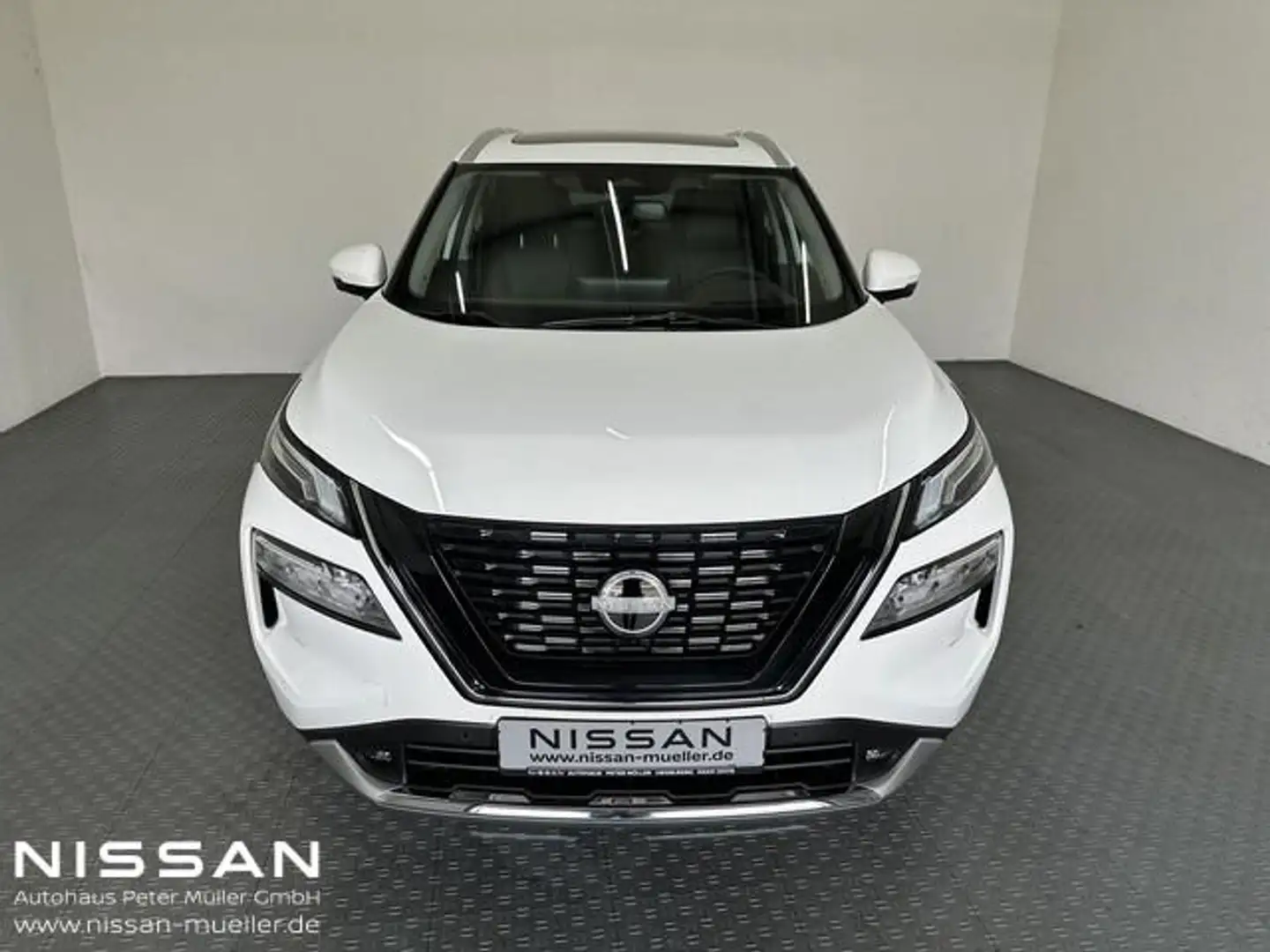 Nissan X-Trail e-Power e-4ORCE Tekna+ Plus 5 Sitzer 19" Weiß - 2