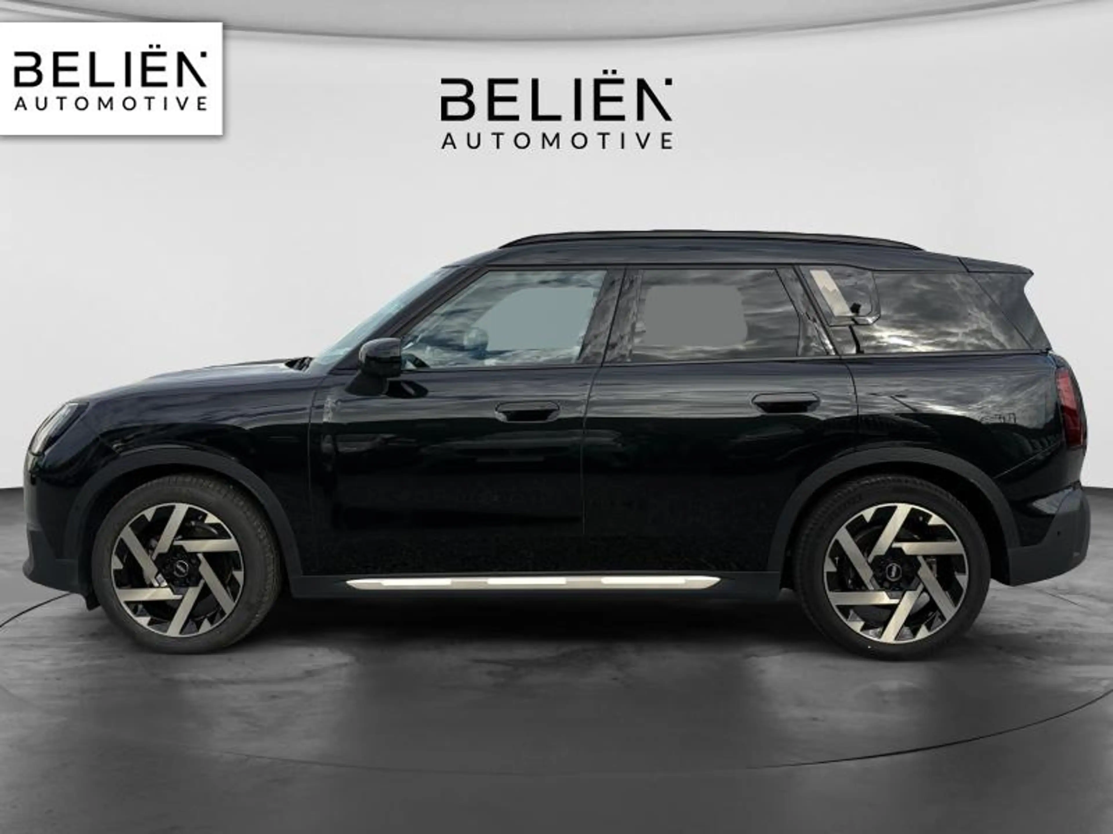 MINI Countryman E Favoured Trim — photo 5