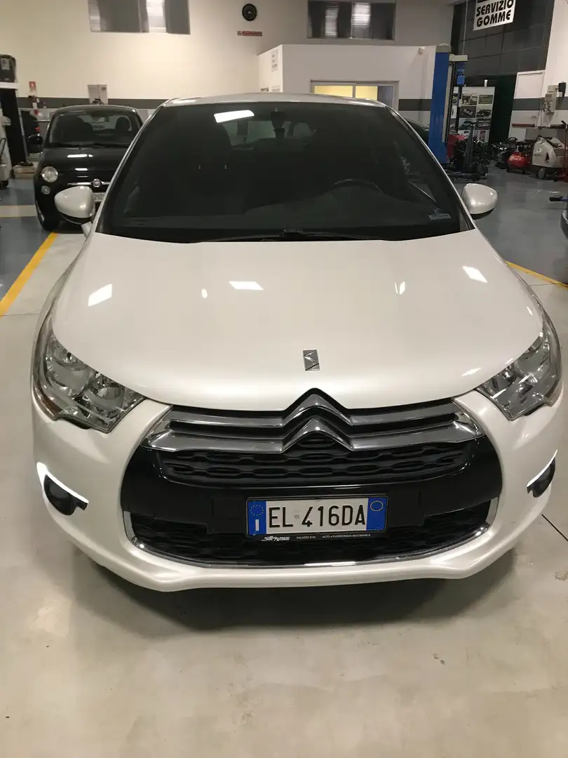 Citroen DS4 DS4 1.6 e-hdi airdream So Chic 110cv cmp6 Bianco - 1