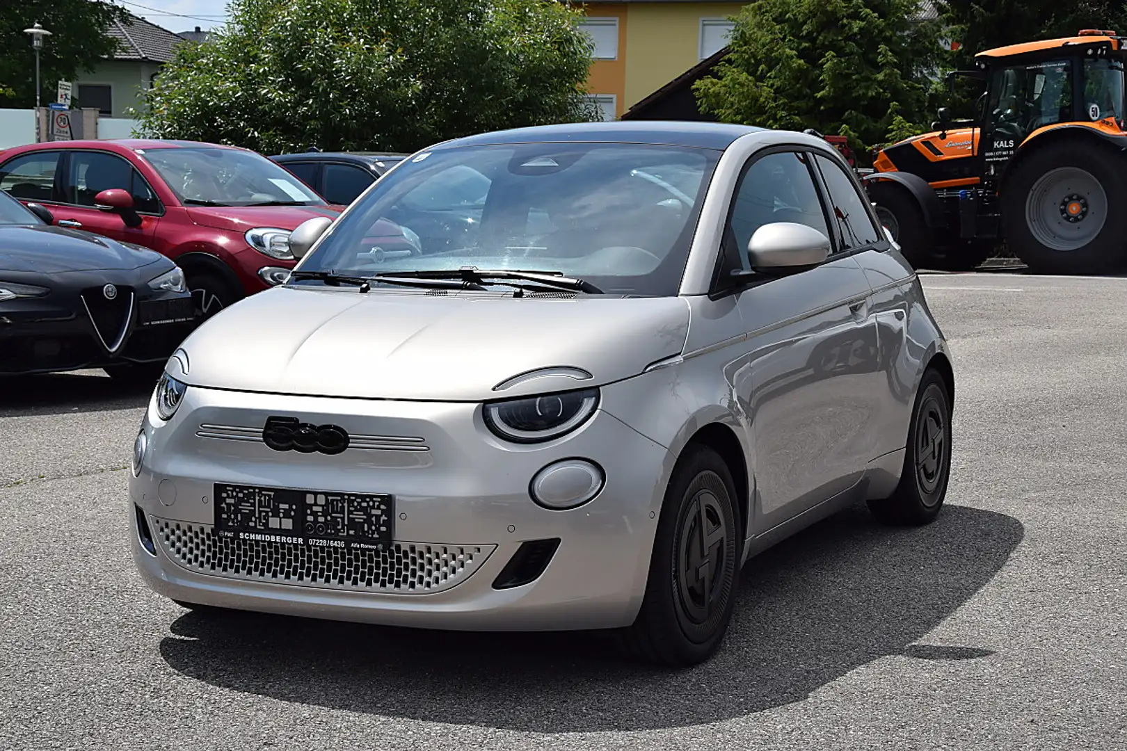 Fiat 500e 500 Elektro 43 kWh Giorgio Armani *Vorführwagen* Grau - 1