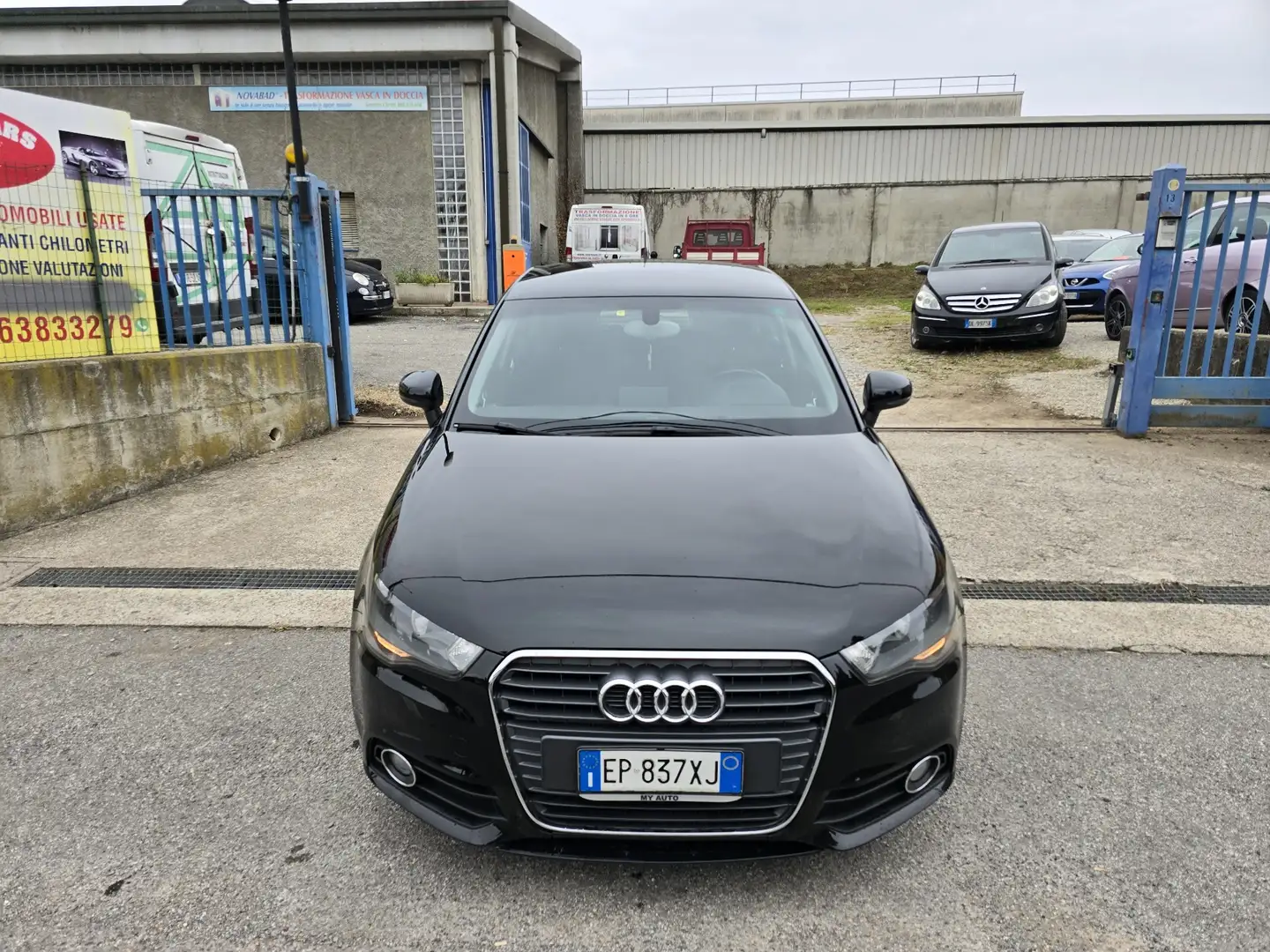 Audi A1 Sportback 1.6 tdi Ambition 90cv cingia fa.111000 Schwarz - 1