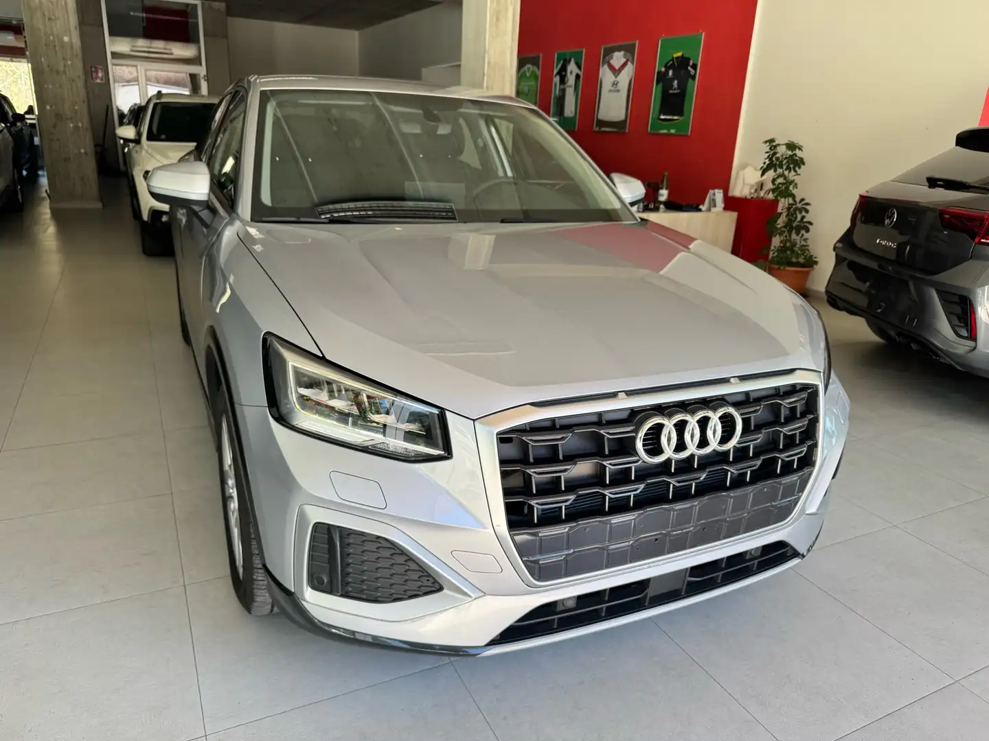 Audi Q2 30 2.0 tdi Advanced s-tronic Argento - 2