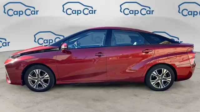 Toyota Mirai view 2