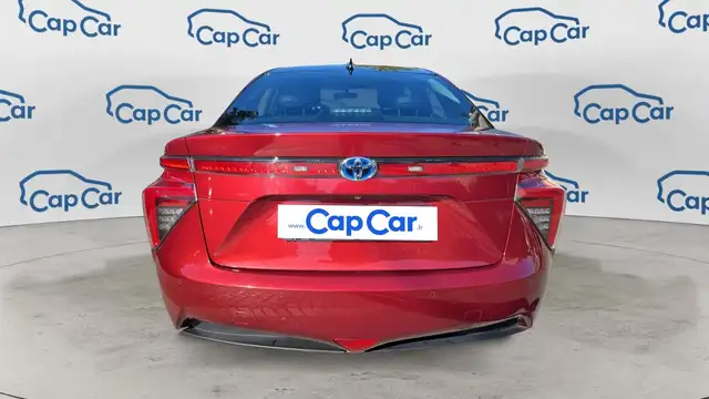 Toyota Mirai view 3