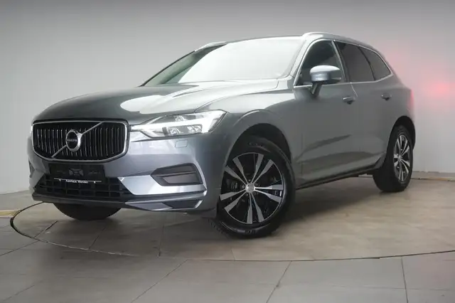 Volvo XC60 view 3