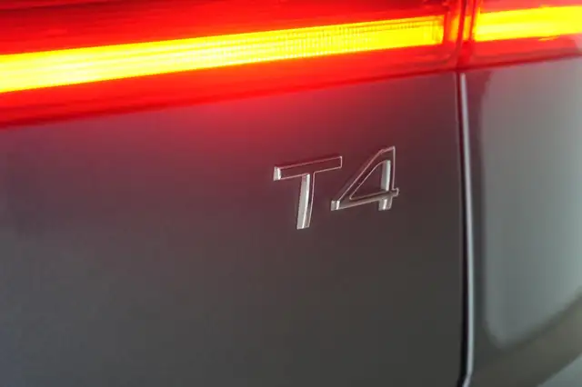 Volvo XC60 view 24