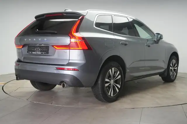 Volvo XC60 view 5