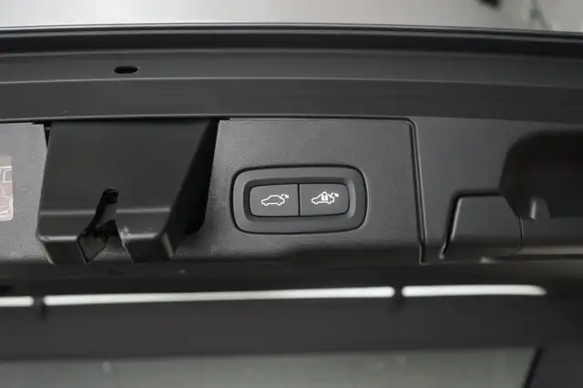Volvo XC60 view 25