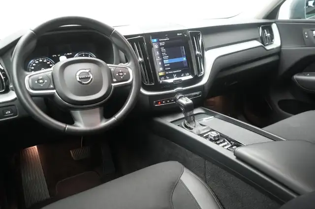 Volvo XC60 view 13
