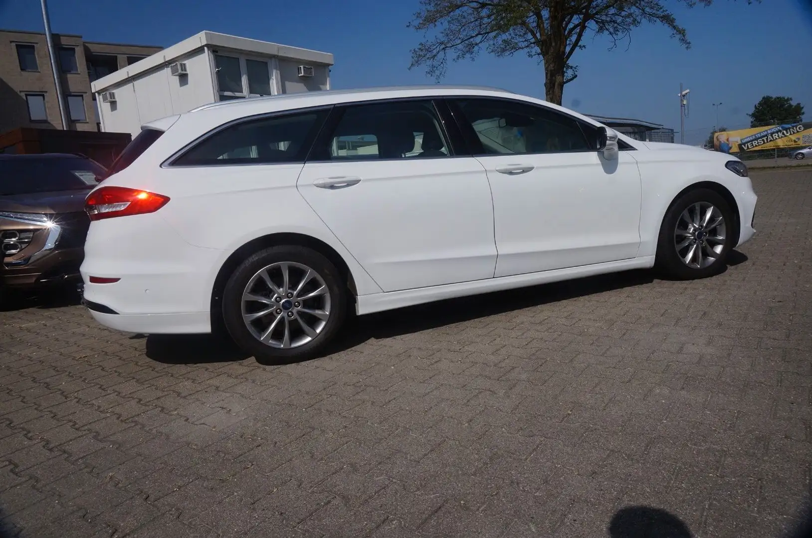 Ford Mondeo Turn.Titanium*AUTM*AHK*NAVI*KAME*SPUR*LED Wit - 2