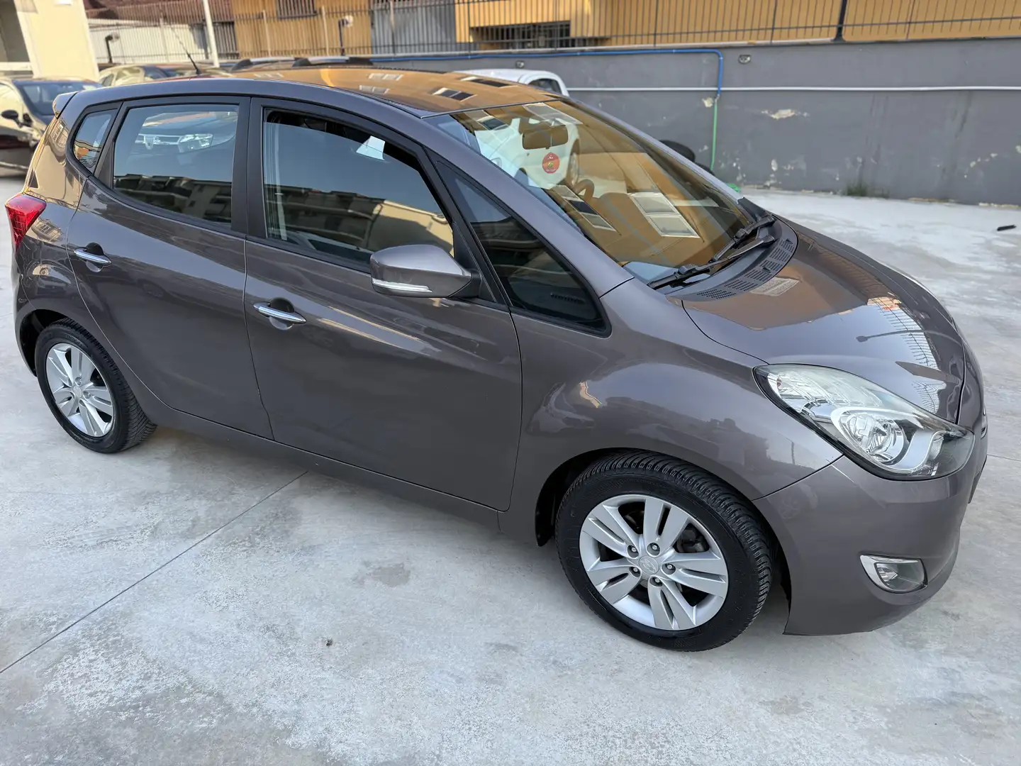 Hyundai iX20 1.4 crdi Style 90cv Brons - 2