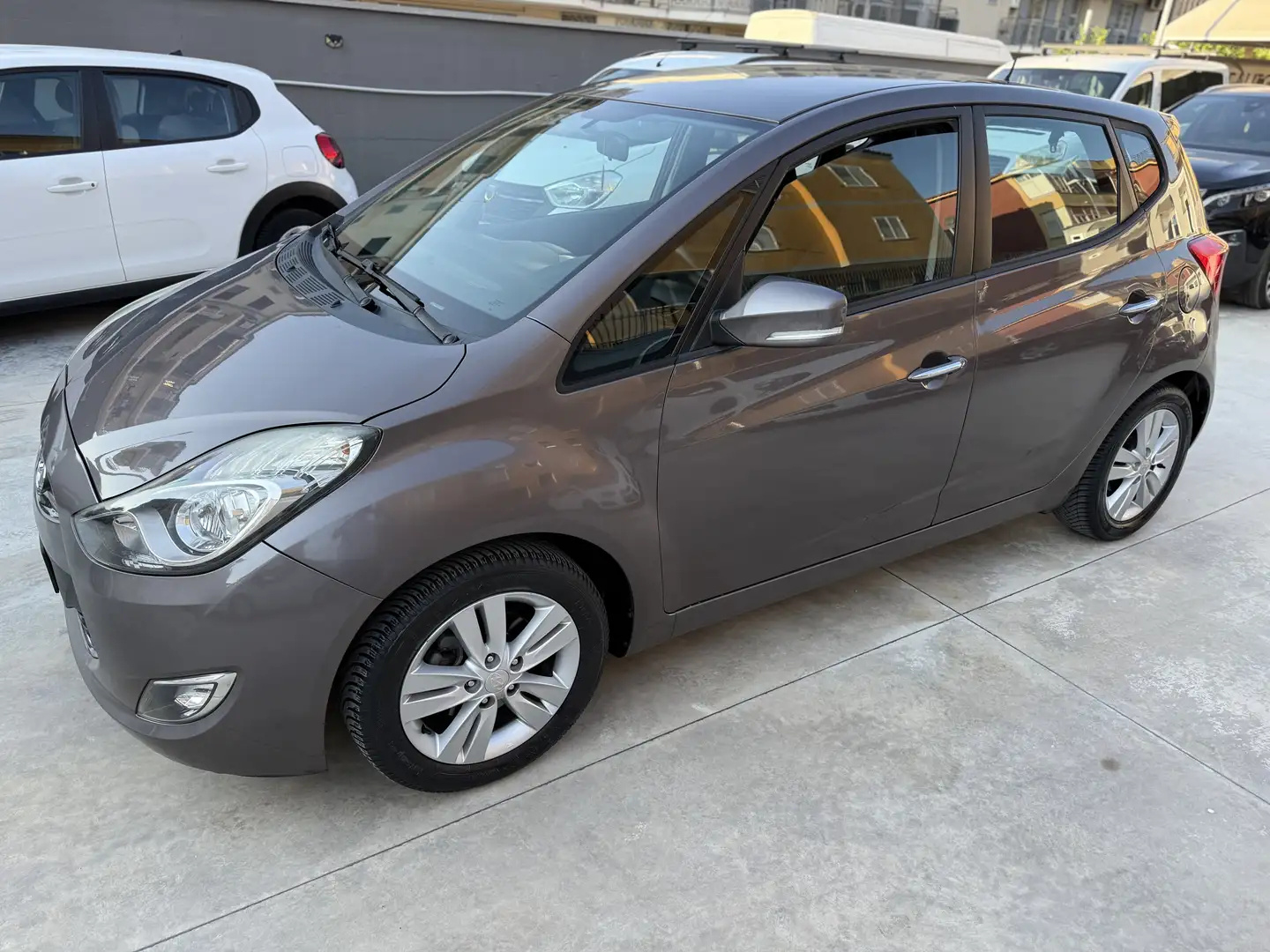Hyundai iX20 1.4 crdi Style 90cv Brons - 1