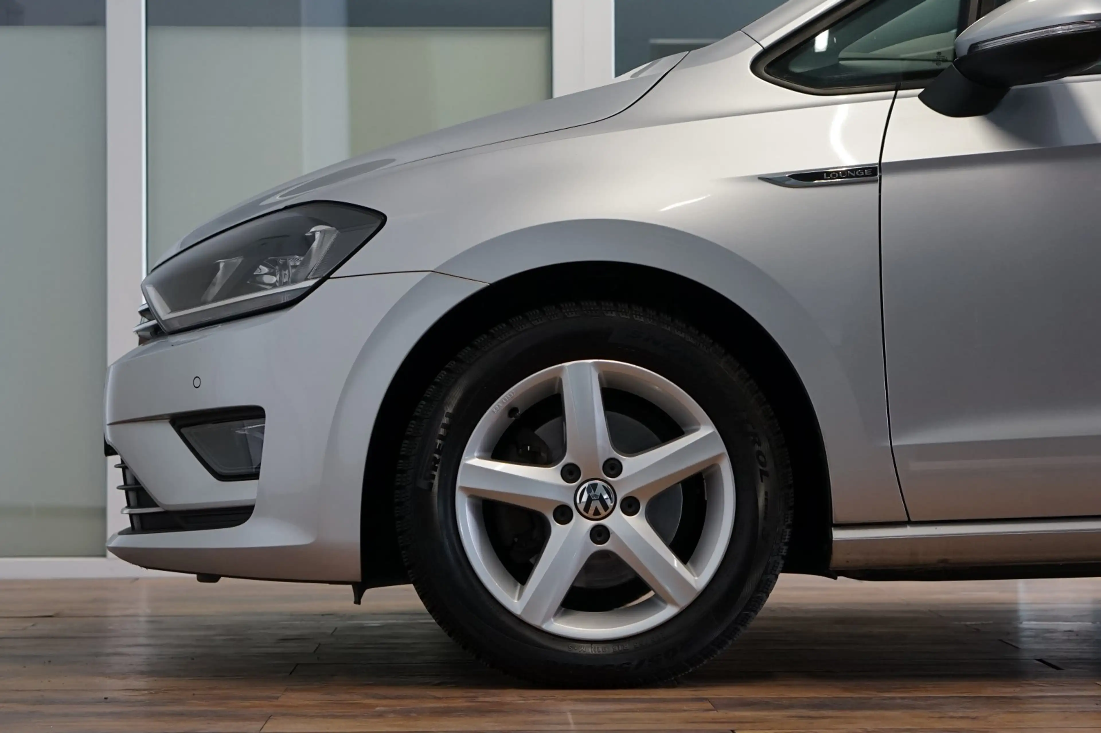 Volkswagen Golf Sportsvan VII Lounge|BI-XENON|NAVI|PANO|ACC — photo 2