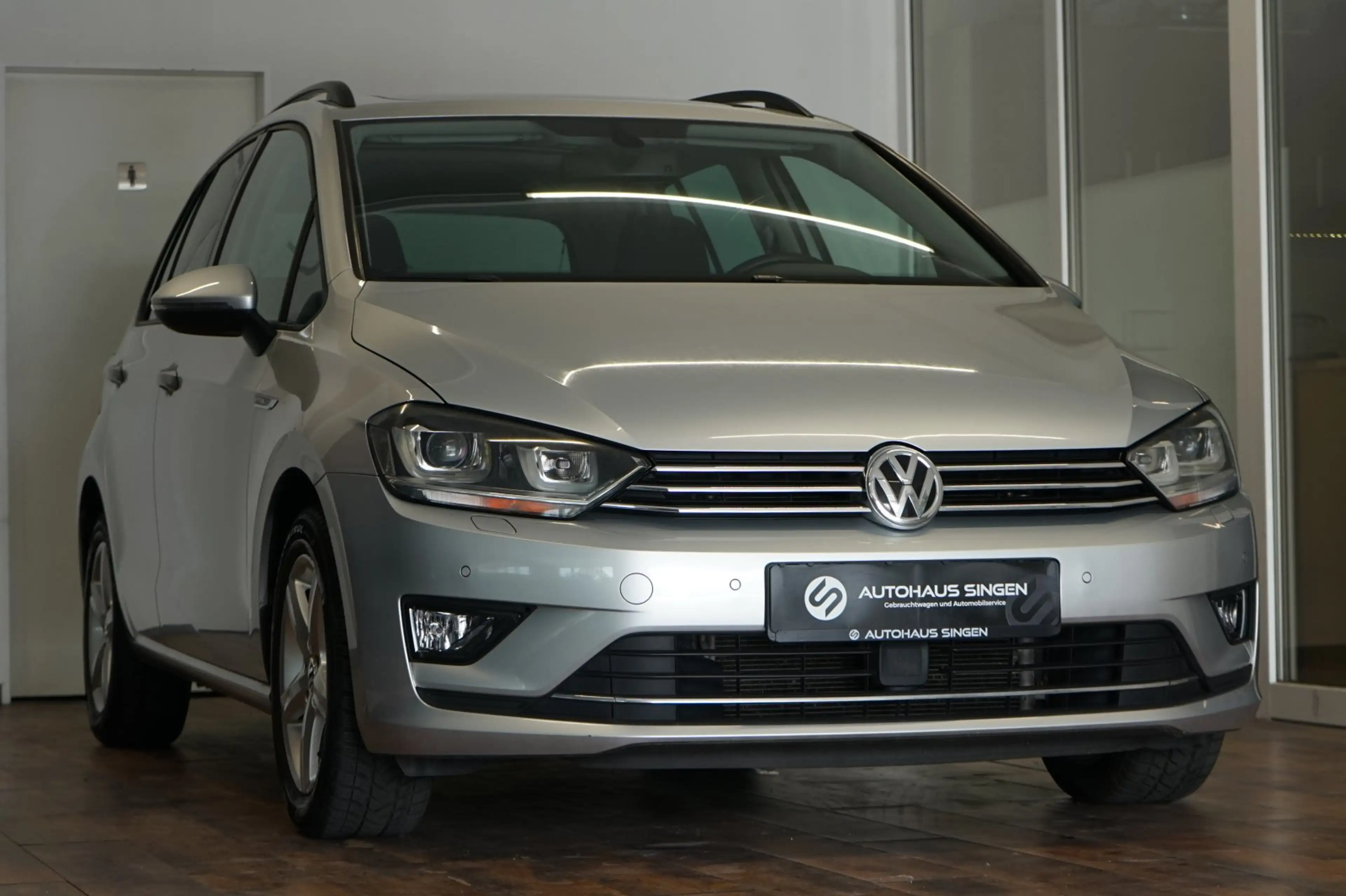 Volkswagen Golf Sportsvan VII Lounge|BI-XENON|NAVI|PANO|ACC — photo 5