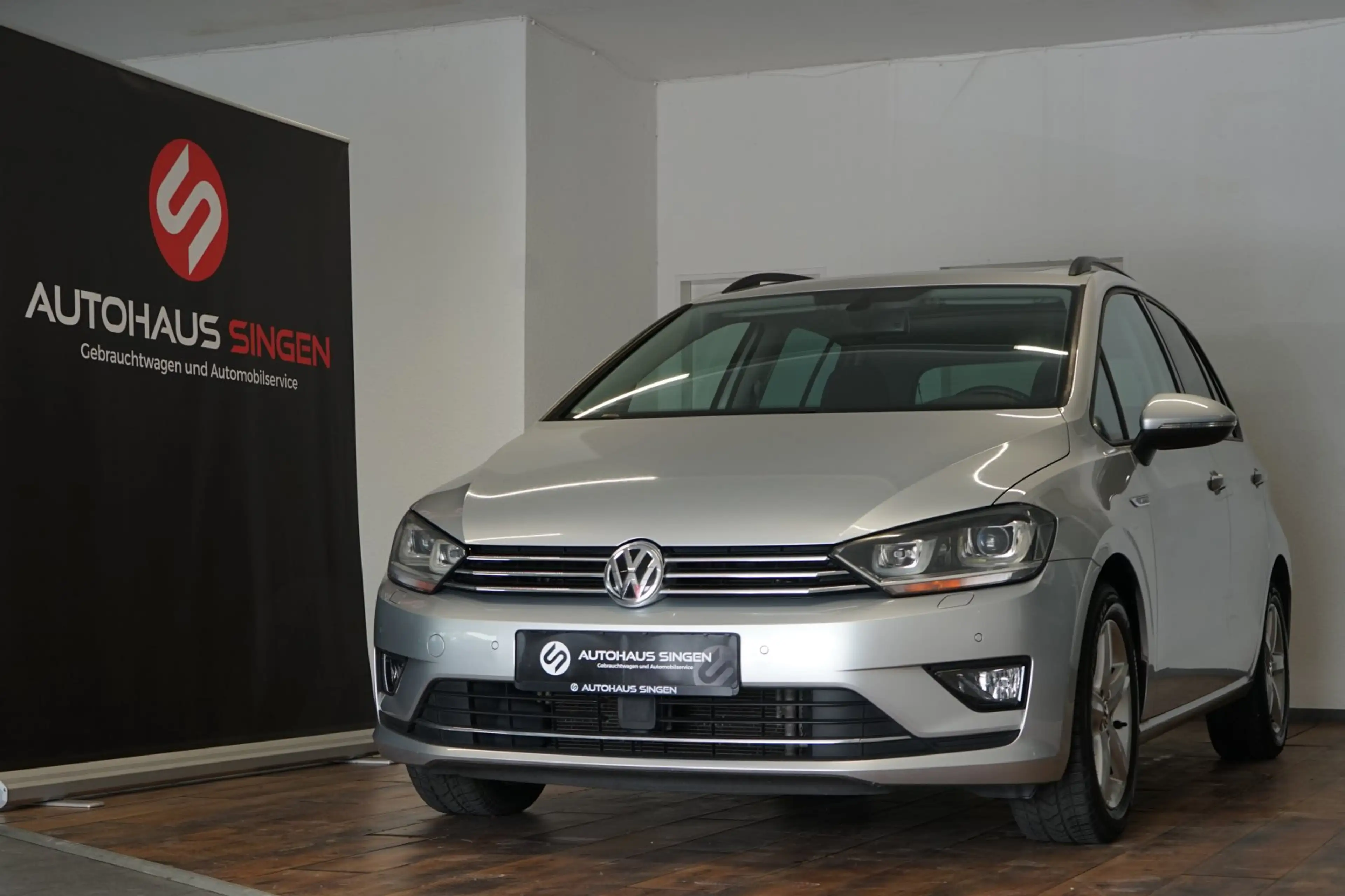 Volkswagen Golf Sportsvan VII Lounge|BI-XENON|NAVI|PANO|ACC — photo 3