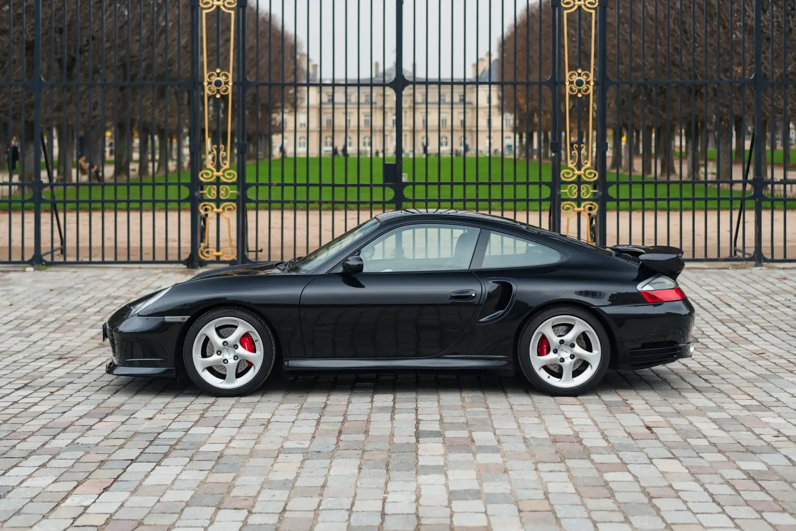 Porsche 996 Turbo X50 - Aerokit, only 28,000 kms, first paint Nero - 2