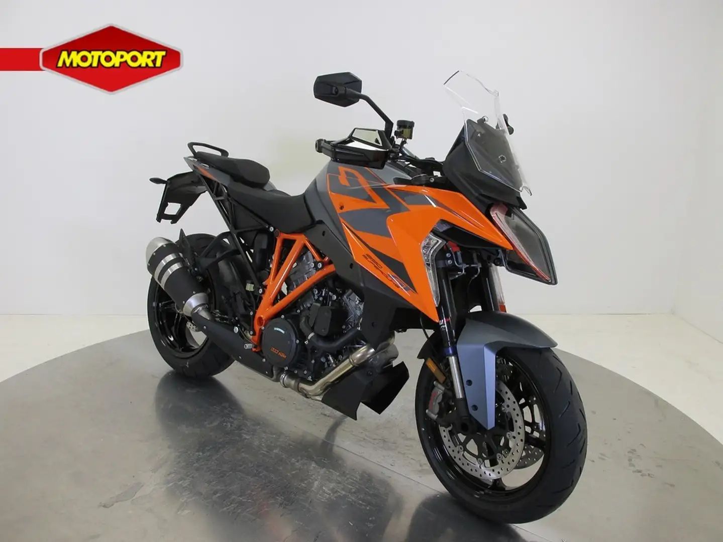 KTM 1290 Super Duke GT Orange - 2