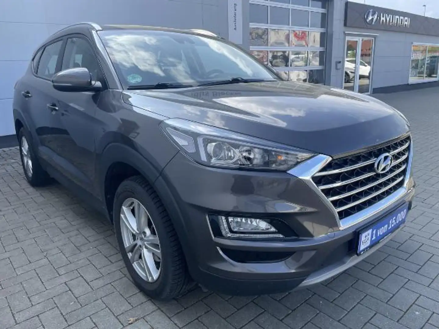 Hyundai TUCSON 1.6 Trend 2W*Kamera*PDC*SzHg*Klimaauto*Navi*SR+WR* Braun - 1