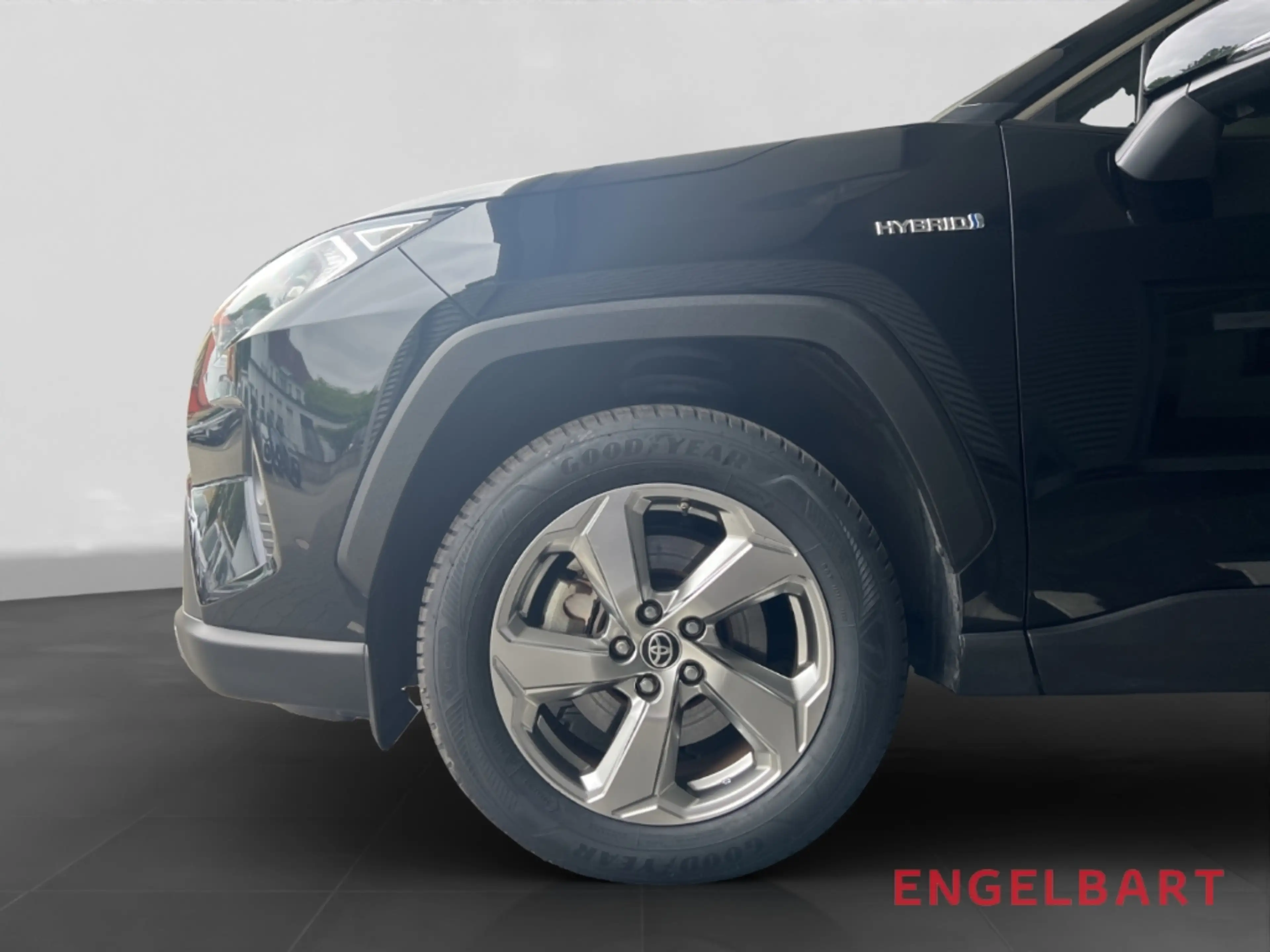 Toyota RAV 4 2.5 Hybrid 4x4 Team Deutschland GJR AHK — photo 15