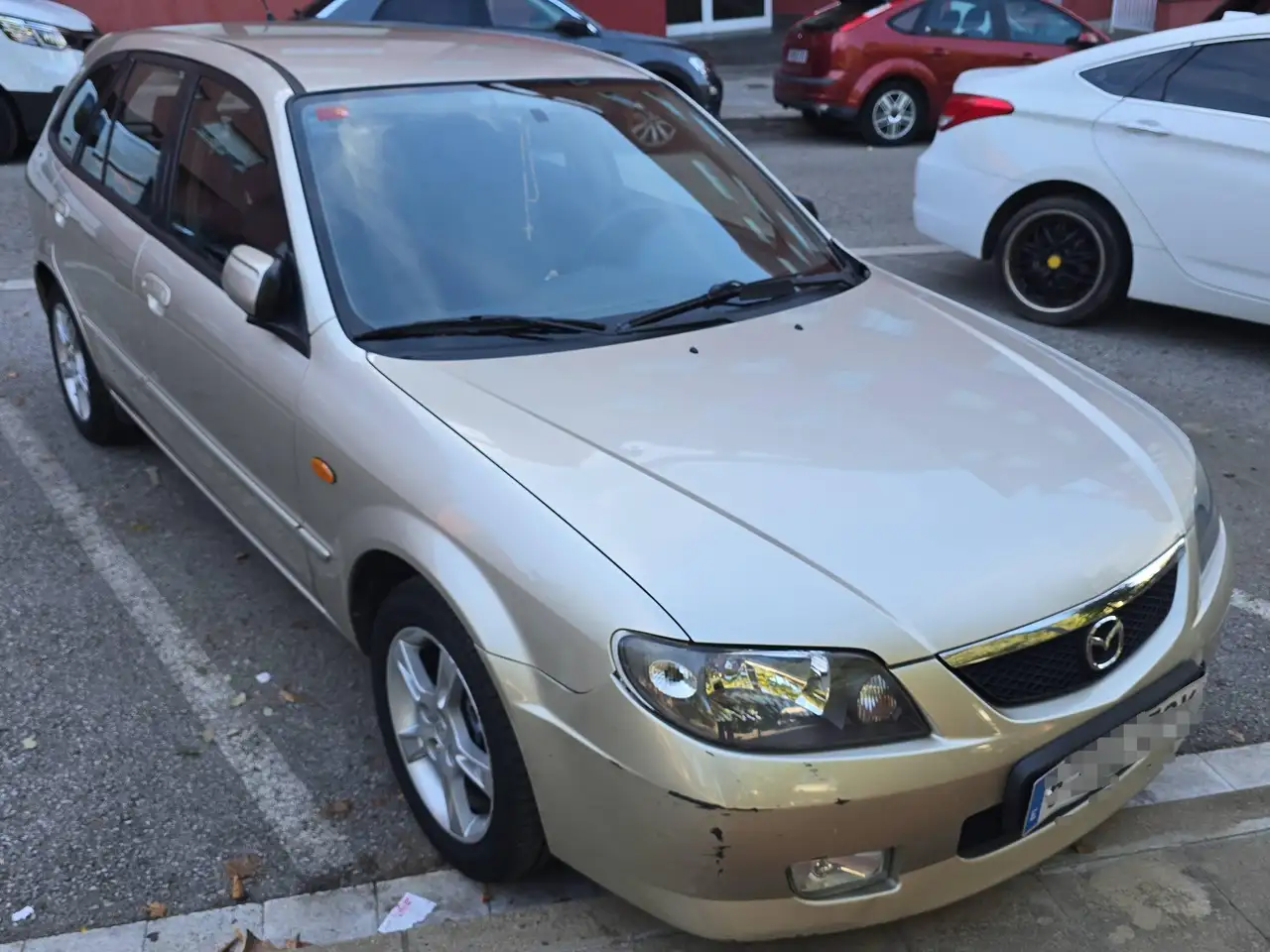 Mazda 323