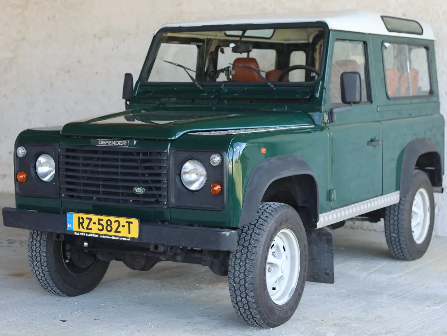 Land Rover Defender Defender 90 2.0 16V 6 persoons Zelená - 2