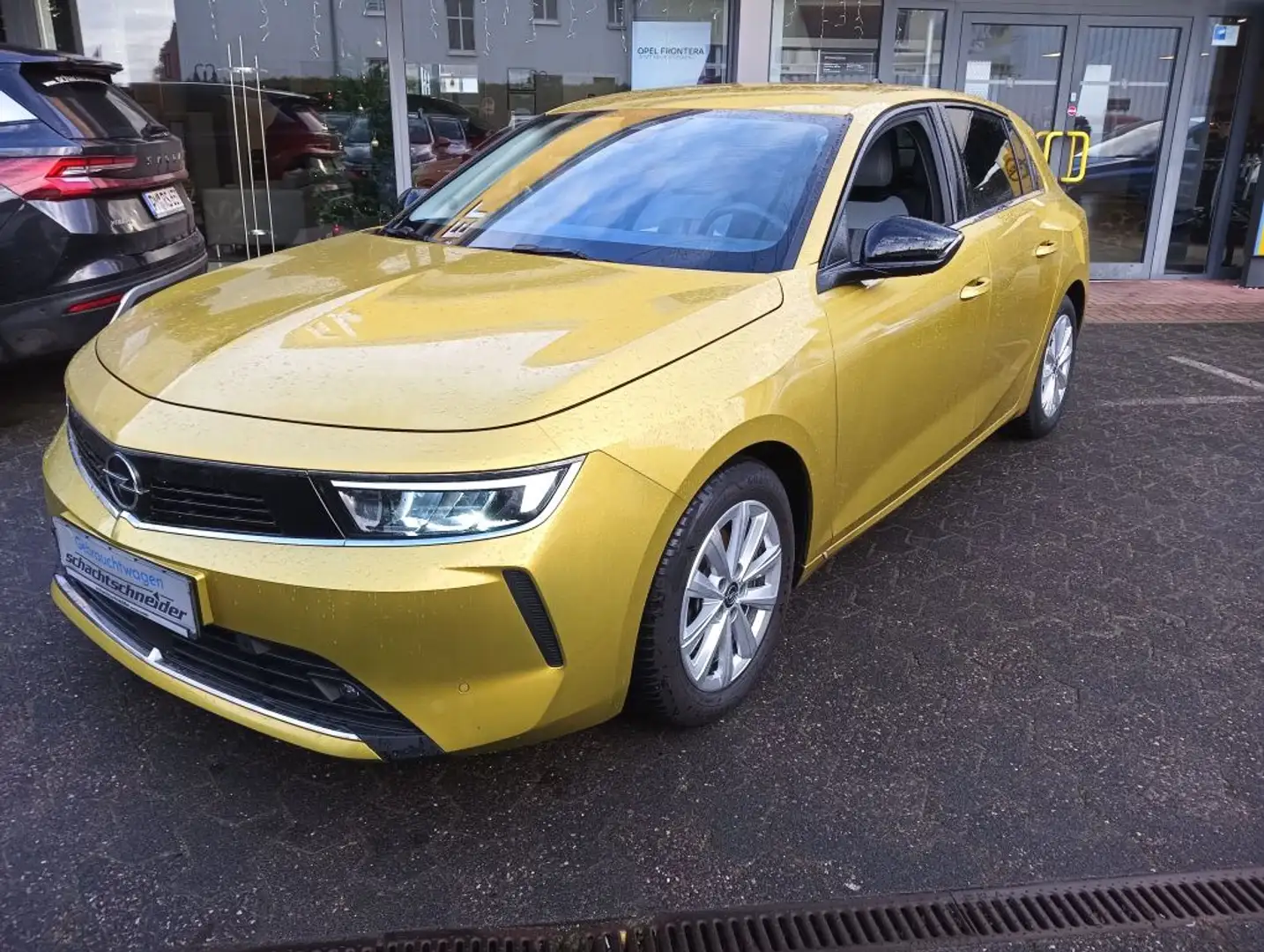 Opel Astra Busin. Elegance 1.2 Turbo+Allwetter+Navi Geel - 2