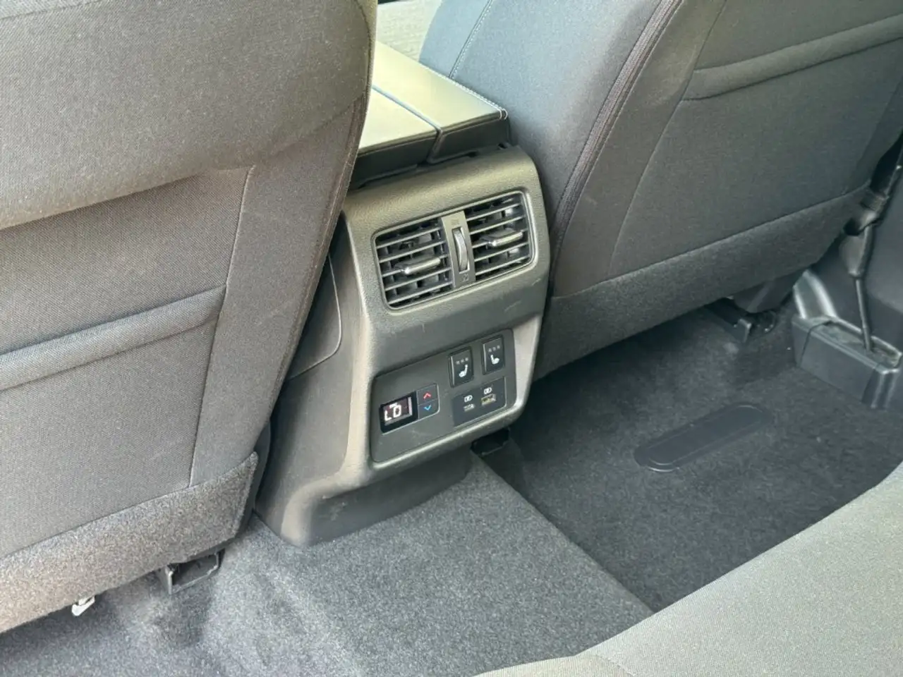Nissan X-Trail Acenta 9