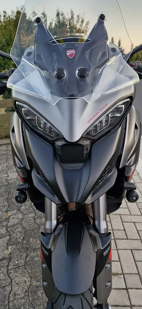 Ducati Multistrada V4 S Grand Tour Gris - 2