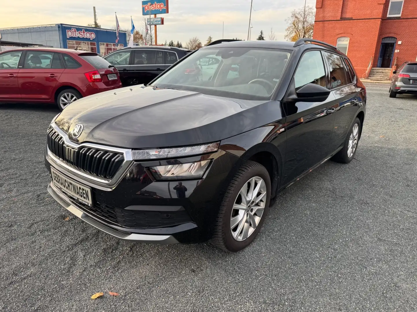 Skoda Kamiq Tour LED / Kamra / Navi / Business-Paket Schwarz - 2