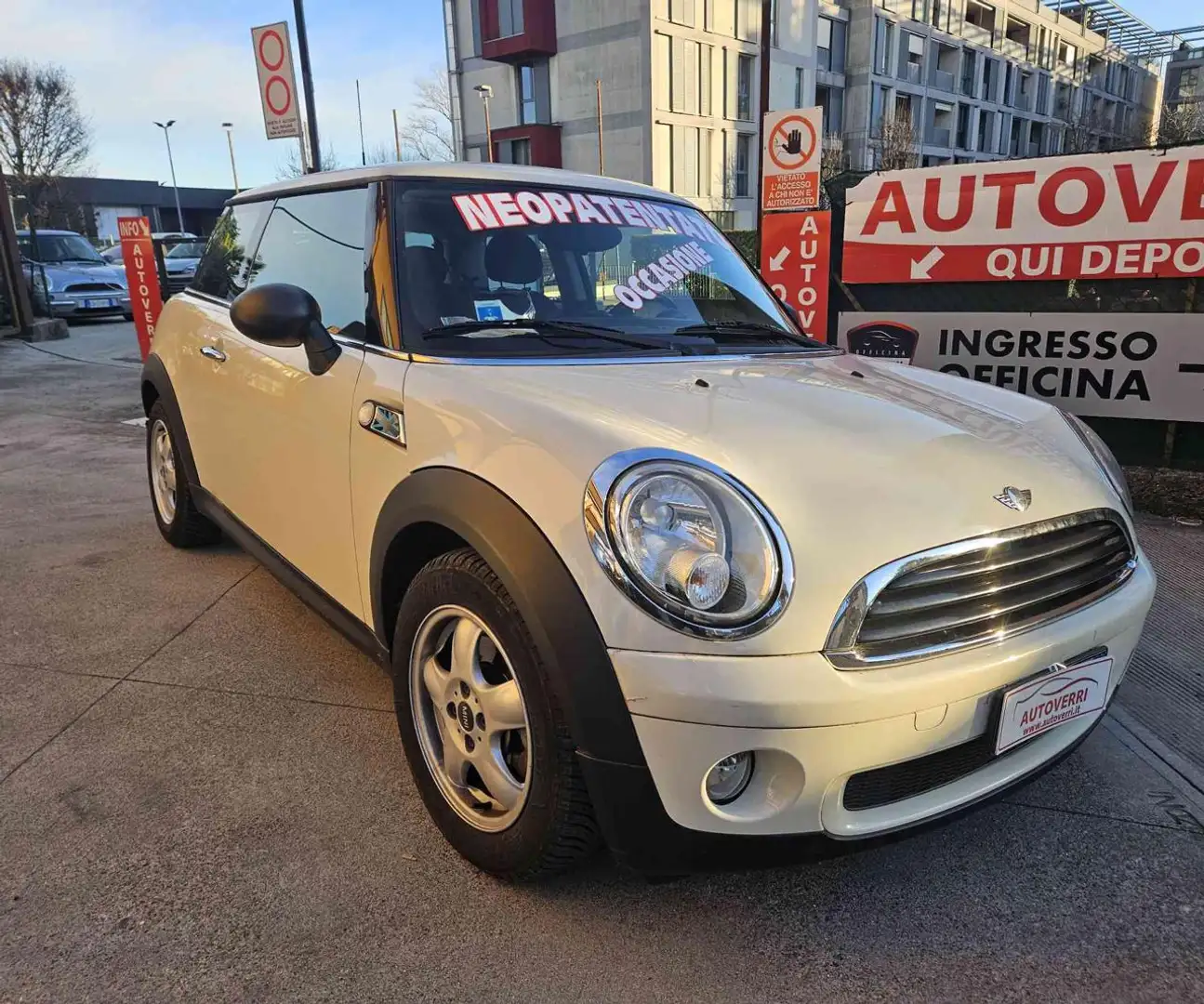 MINI One 1.4 16V One (55kW)  NEOPATENTATO OK!! Beige - 1