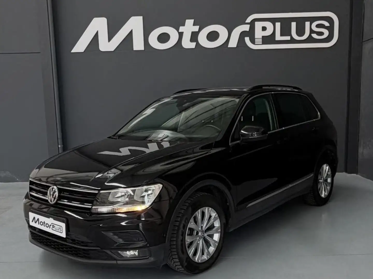Volkswagen Tiguan 2.0TDI Advance 4Motion DSG 110kW Negro - 2