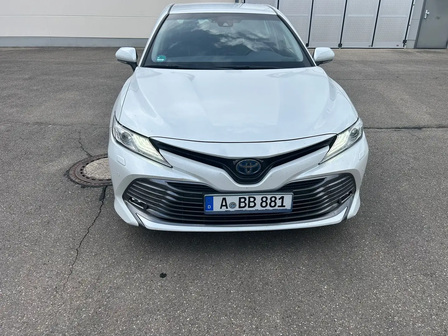 Toyota Camry Hybrid Executive Bianco - 1