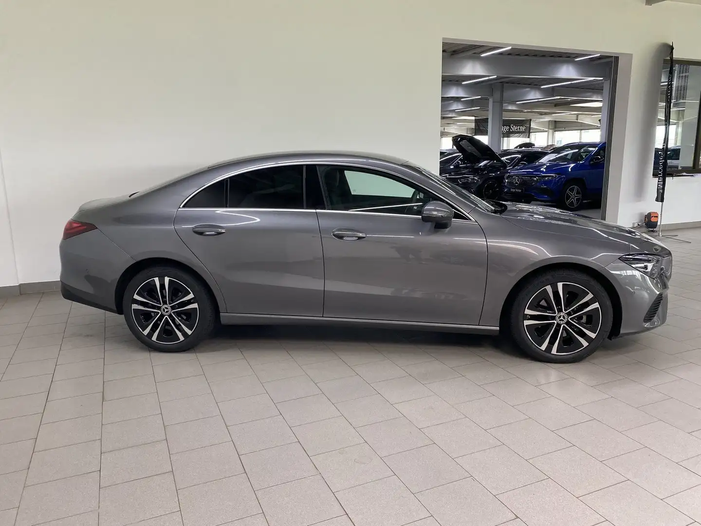Mercedes-Benz CLA 180 PROGRESSIVE LED+KAMERA+NAVI+SITZHZG+SMAR Gris - 2
