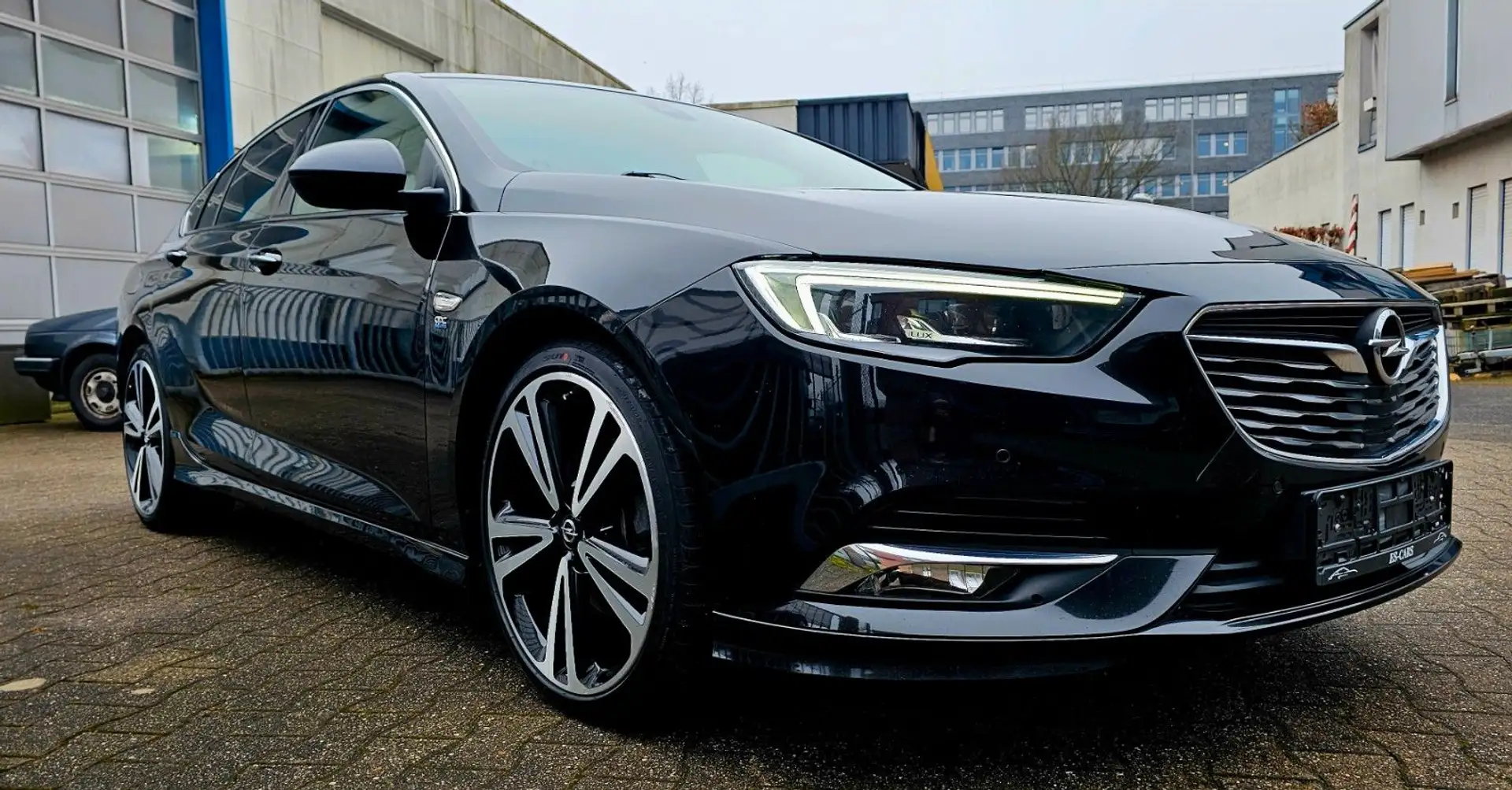 Opel Insignia 2.0 CDTI OPC-LINE 4x4 LEDER NAVI LED Noir - 2