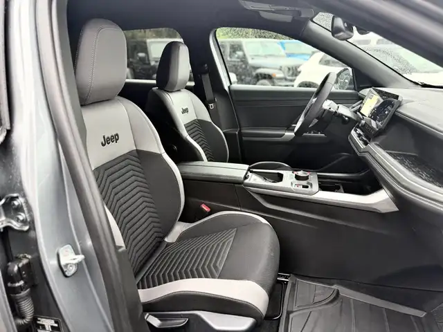 Jeep Compass view 11