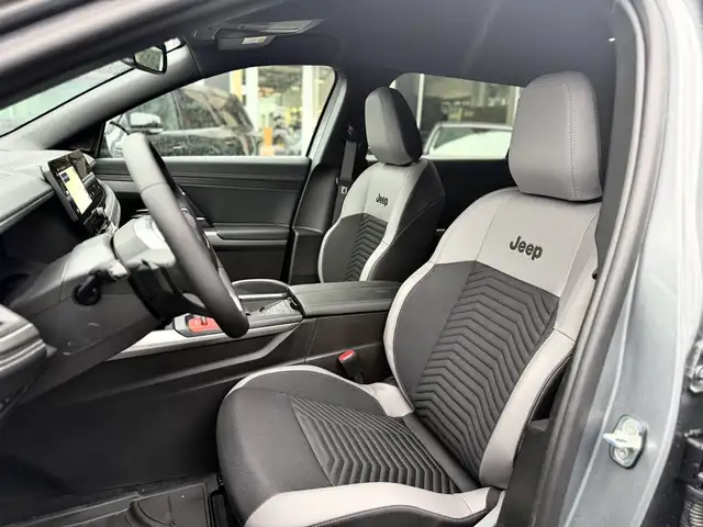 Jeep Compass view 13