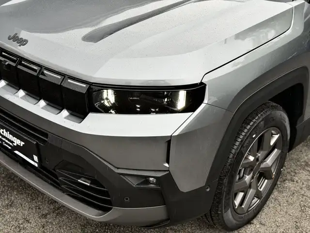 Jeep Compass view 3