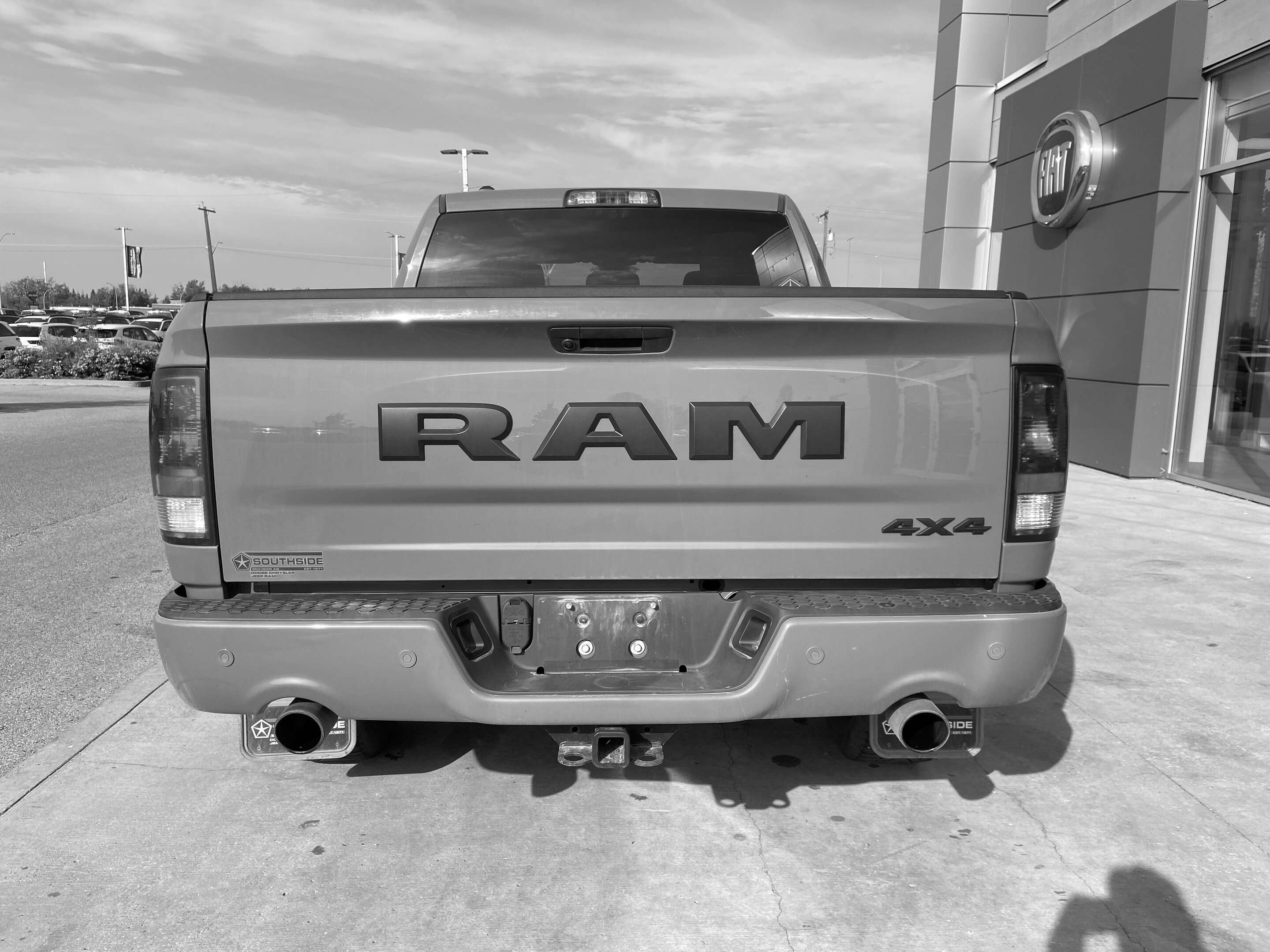 2022 RAM 1500 Express | Ceramic Grey Express Package | 5.7L HEMI — снимка 1