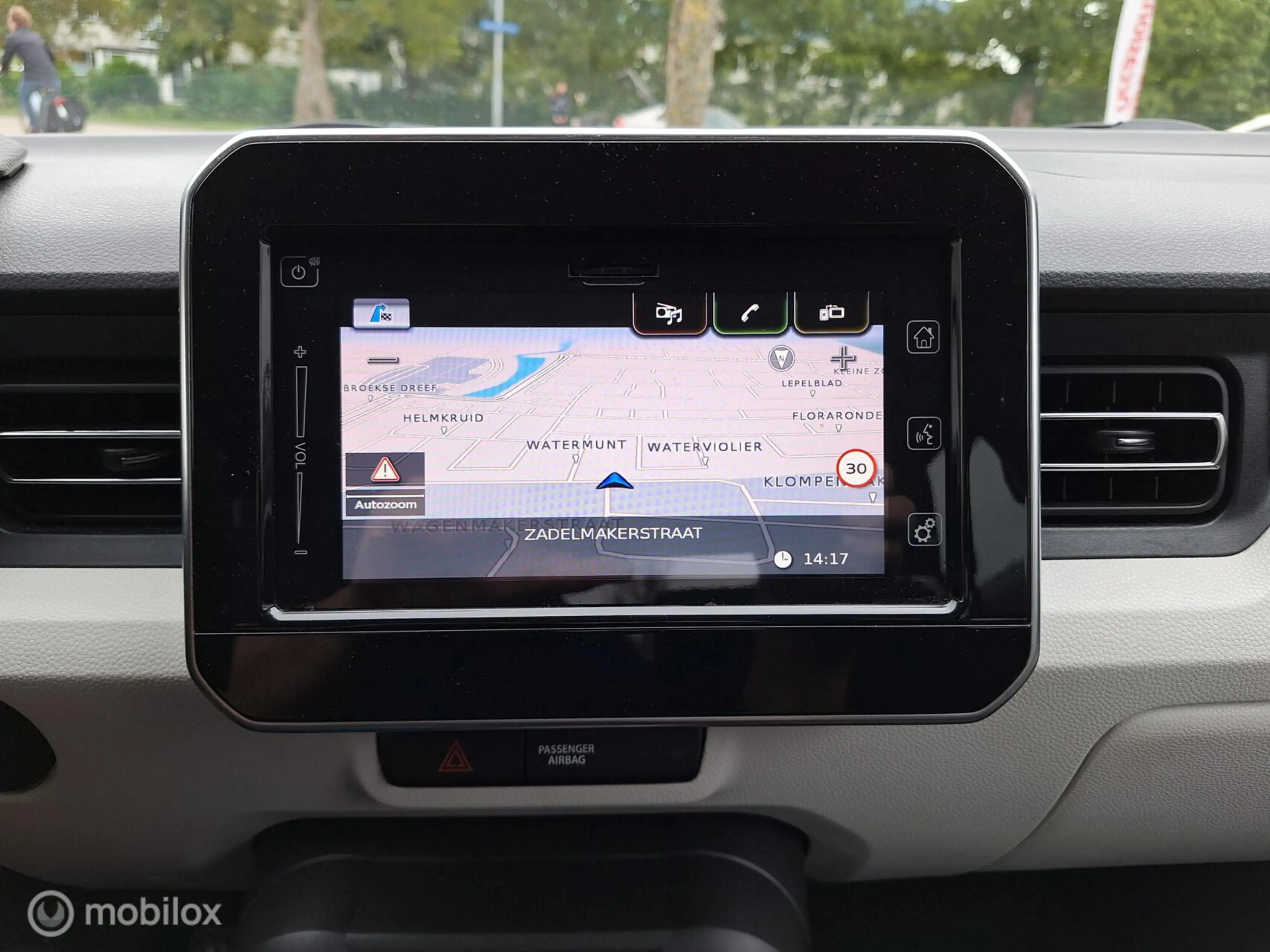 Suzuki Ignis 1.2 SELECT • Navigatie — photo 18